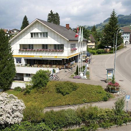 Hotel-Restaurant Sternen Nesslau Buitenkant foto
