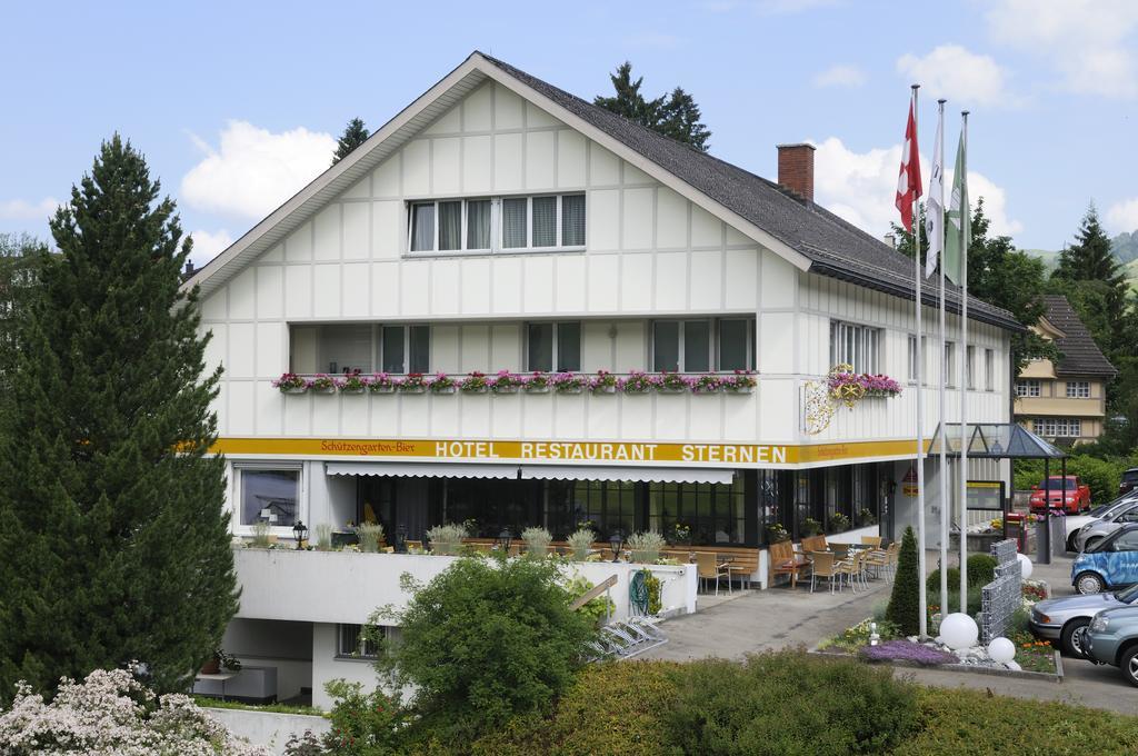Hotel-Restaurant Sternen Nesslau Buitenkant foto